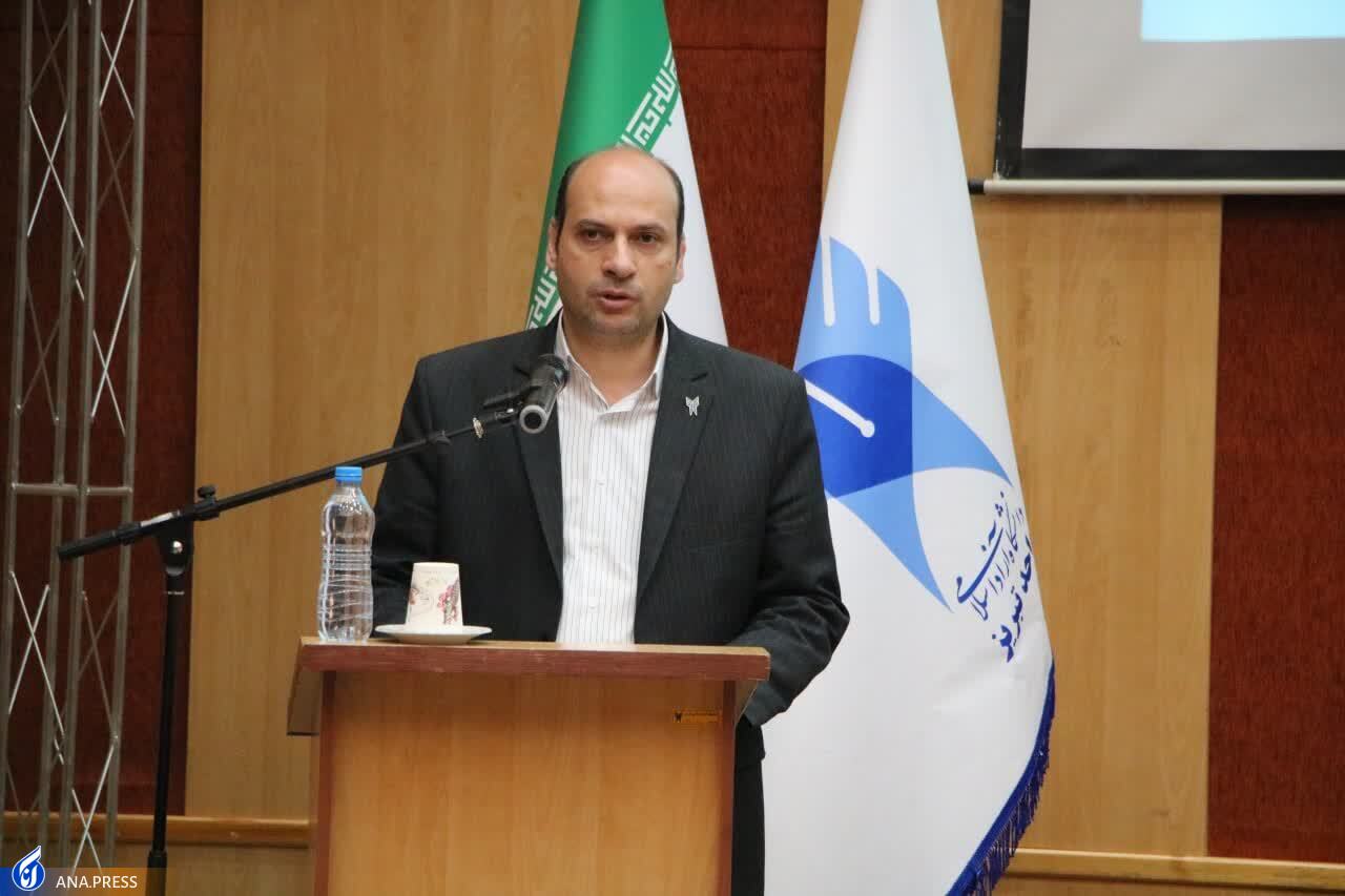 تجلیل از استادان نمونه دانشگاه آزاد تبریز تجلیل از استادان نمونه دانشگاه آزاد تبریز