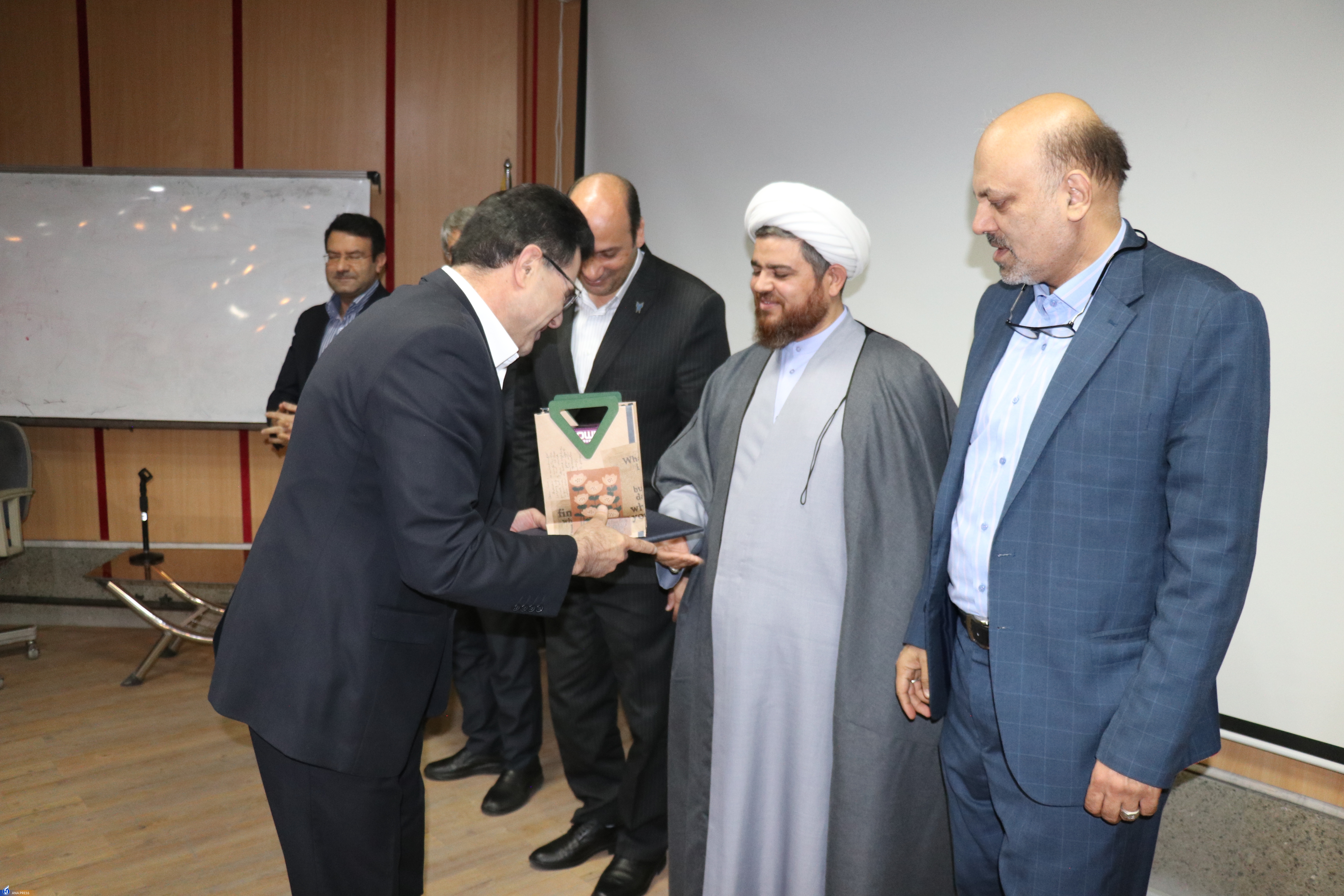 از راه&zwnj;اندازی رشته داروسازی تا پیشرفت&zwnj;های چشمگیر دانشگاهی مستقل و نوپا