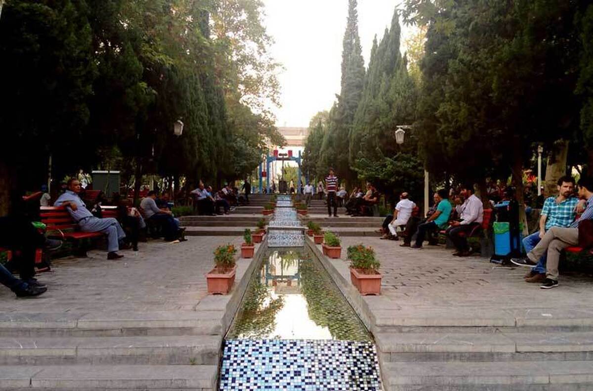 ساماندهی محیط پیرامون پارک دانشجو طی هفته جاری