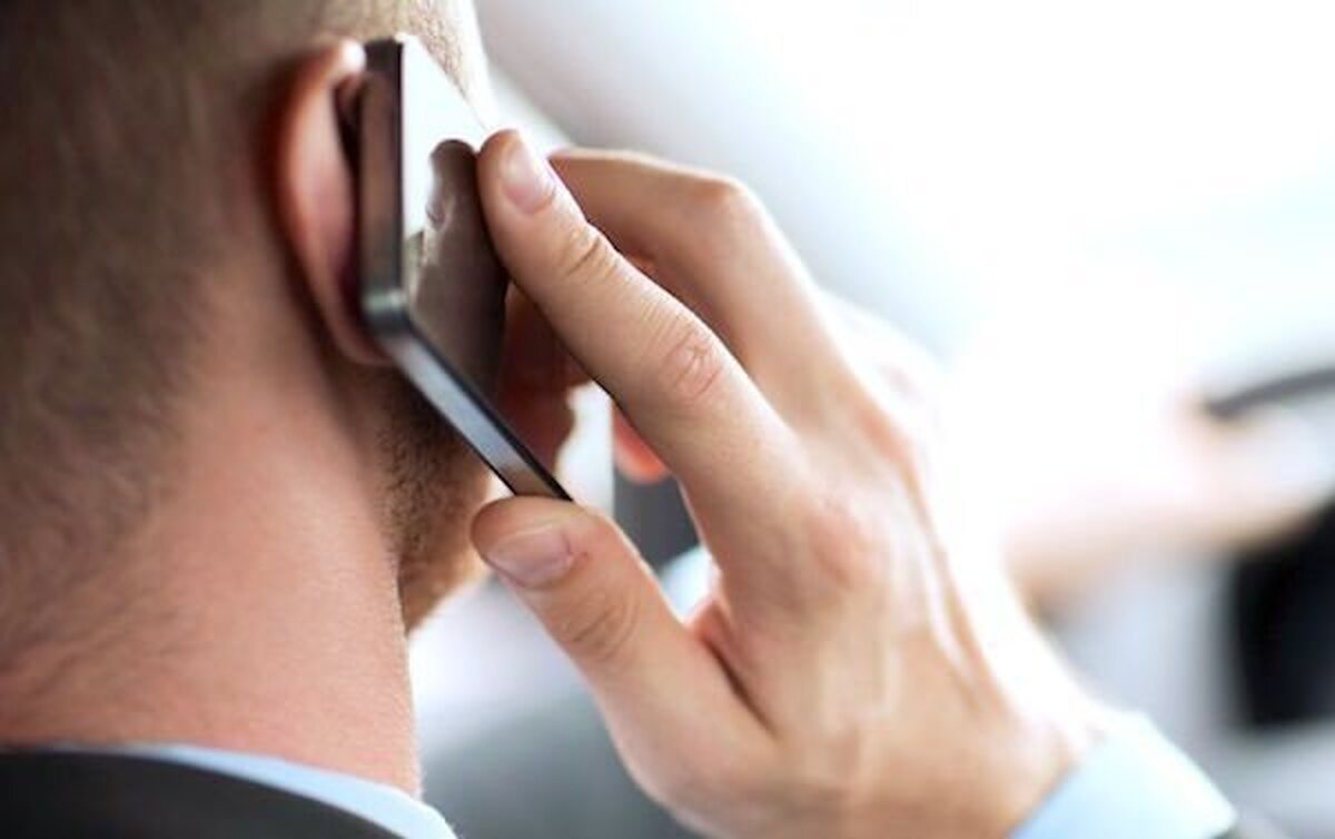 بروز فشار خون بالا با استفاده نیمساعته از موبایل