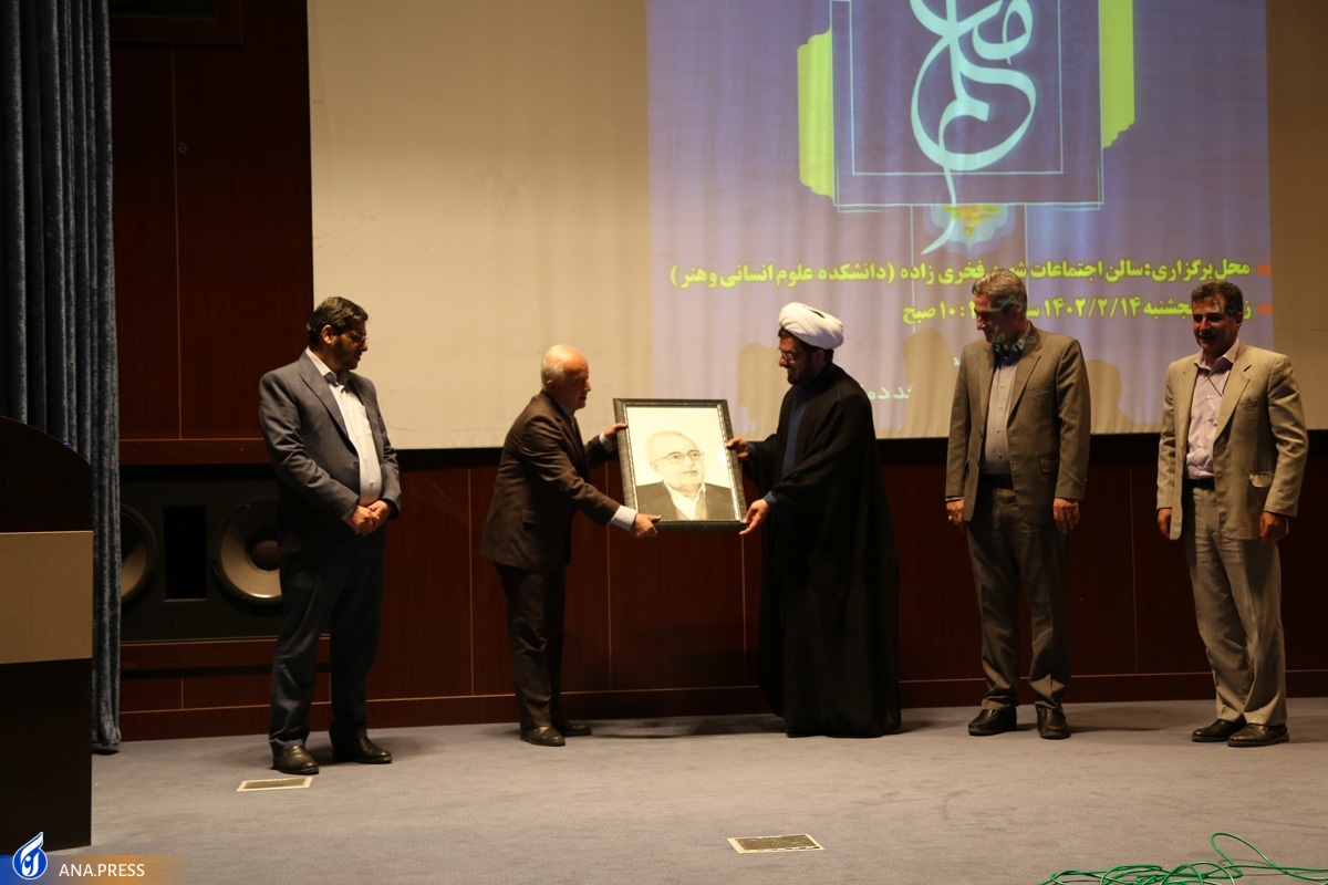 استادان دانشگاه دستاورد&zwnj;های نظام را تبیین کنند