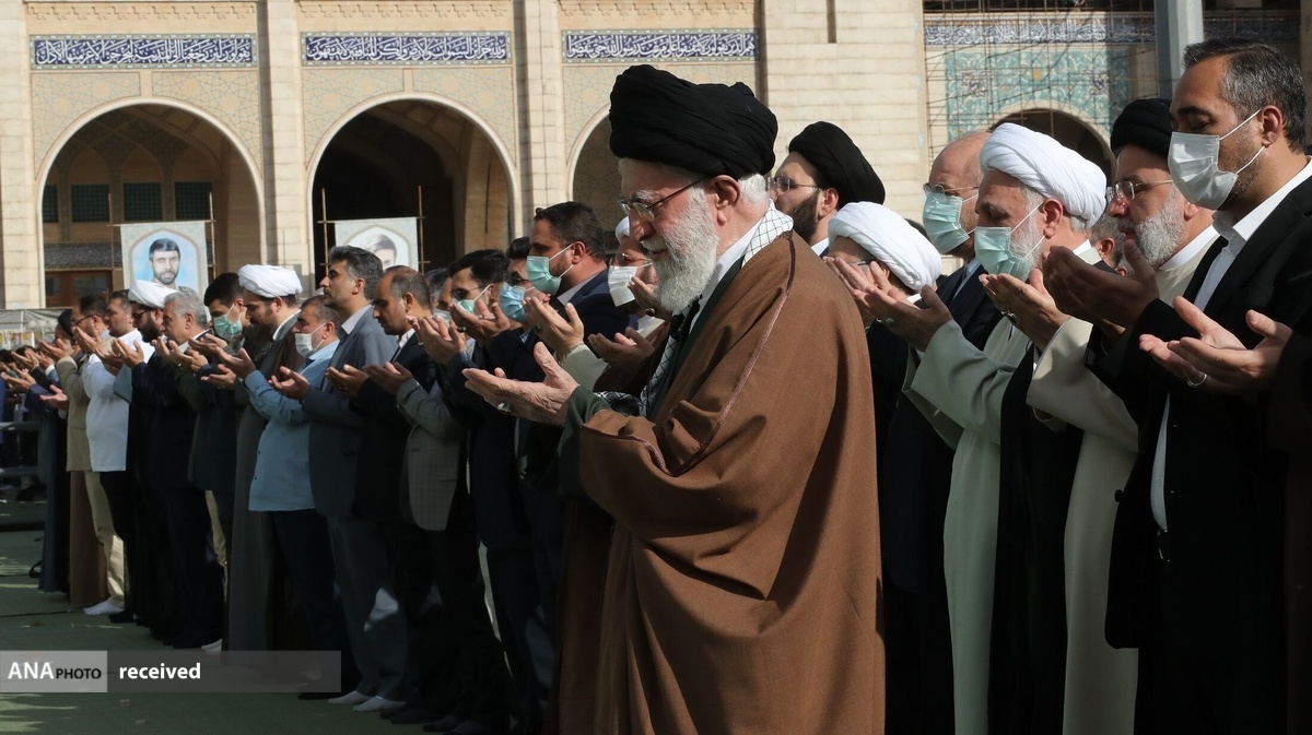 نماز عید فطر به امامت رهبر انقلاب اقامه شد