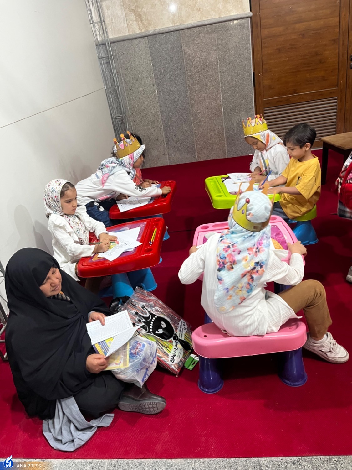 بهار کتاب 34| حواشی جذاب کودکانه نمایشگاه کتاب از قصه گویی تا نقاشی و نمایش +فیلم بهار کتاب 34| حواشی جذاب کودکانه نمایشگاه کتاب از قصه گویی تا نقاشی و نمایش +فیلم