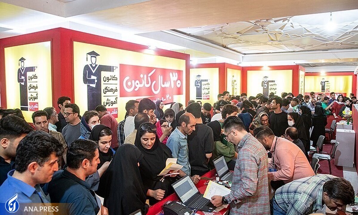 بهار کتاب ۳۴| روز شلوغ نمایشگاه کتاب/ رکورد فروش شکسته میشود؟