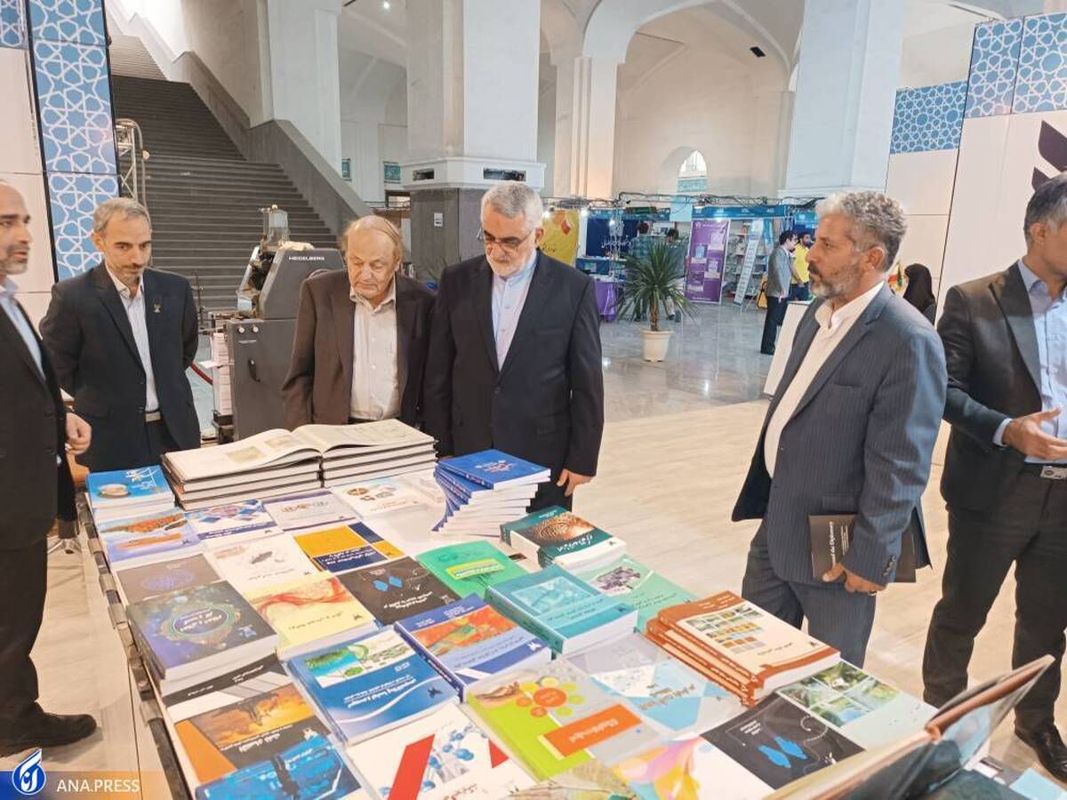 کتابهای ناشران خارجی یک ماه است در گمرک مانده!