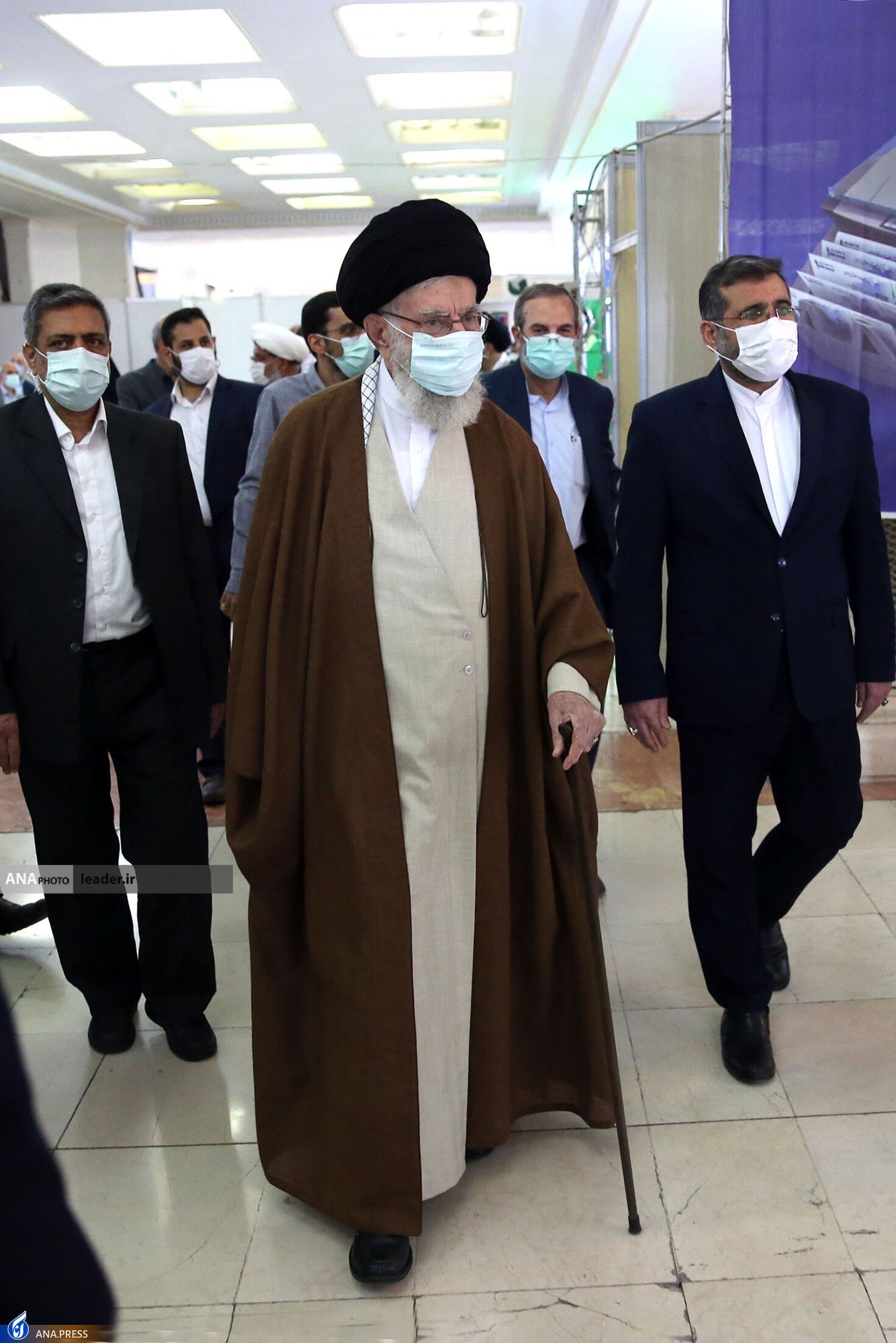 گزارشی از بازدید رهبر انقلاب / آقا فرمودند: «ملاقادر» دوست خوب من است گزارشی از بازدید رهبر انقلاب / آقا فرمودند: «ملاقادر» دوست خوب من است