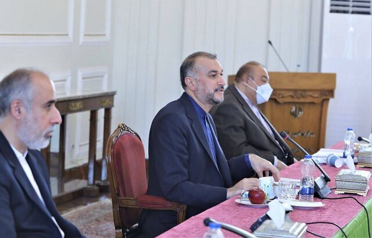 نقد سازنده رسانهها به تلاش حرفهای دستگاه دیپلماسی کمک میکند