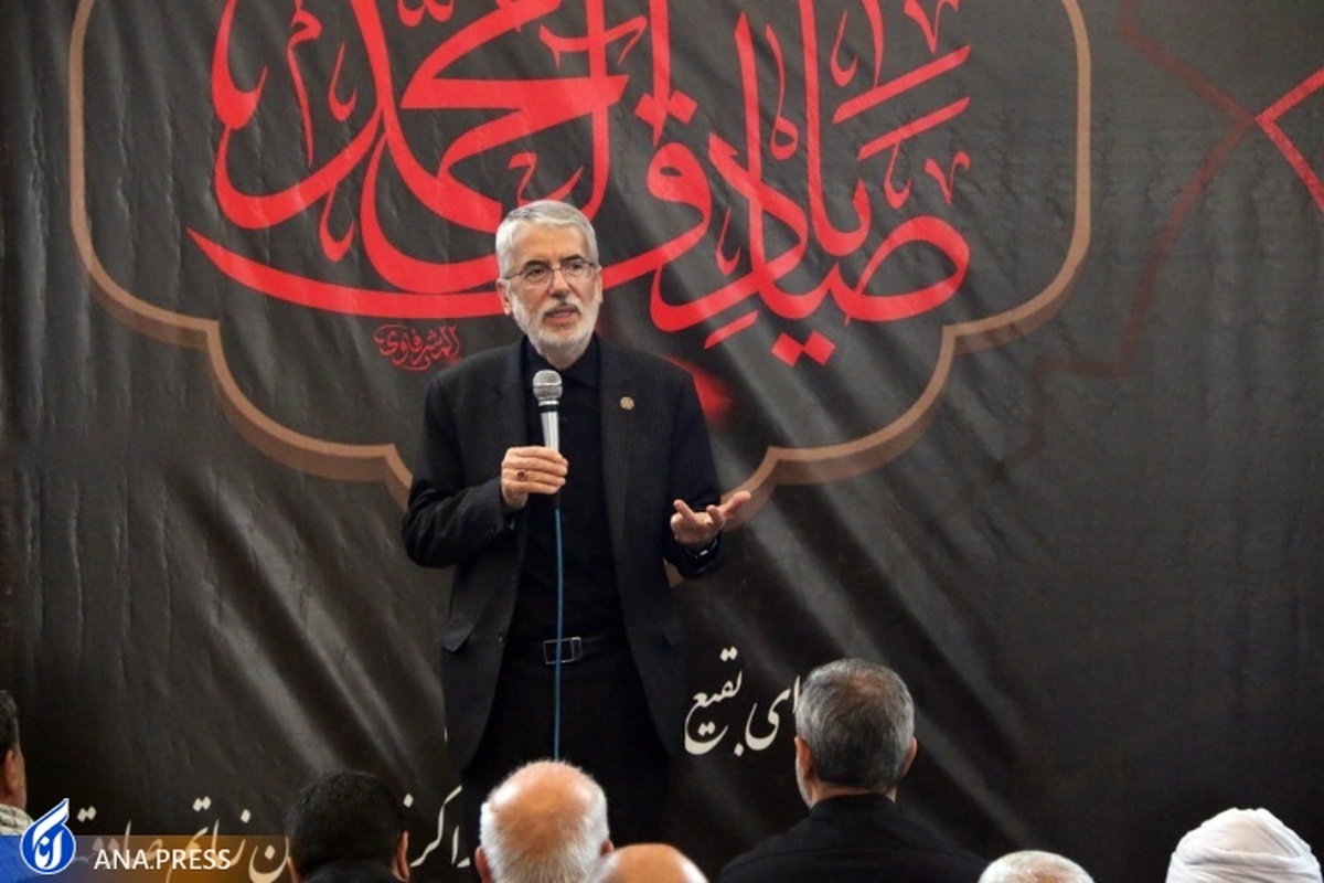 دشمن نسبت به نسل جوان دانشگاهی ما طمع دارد