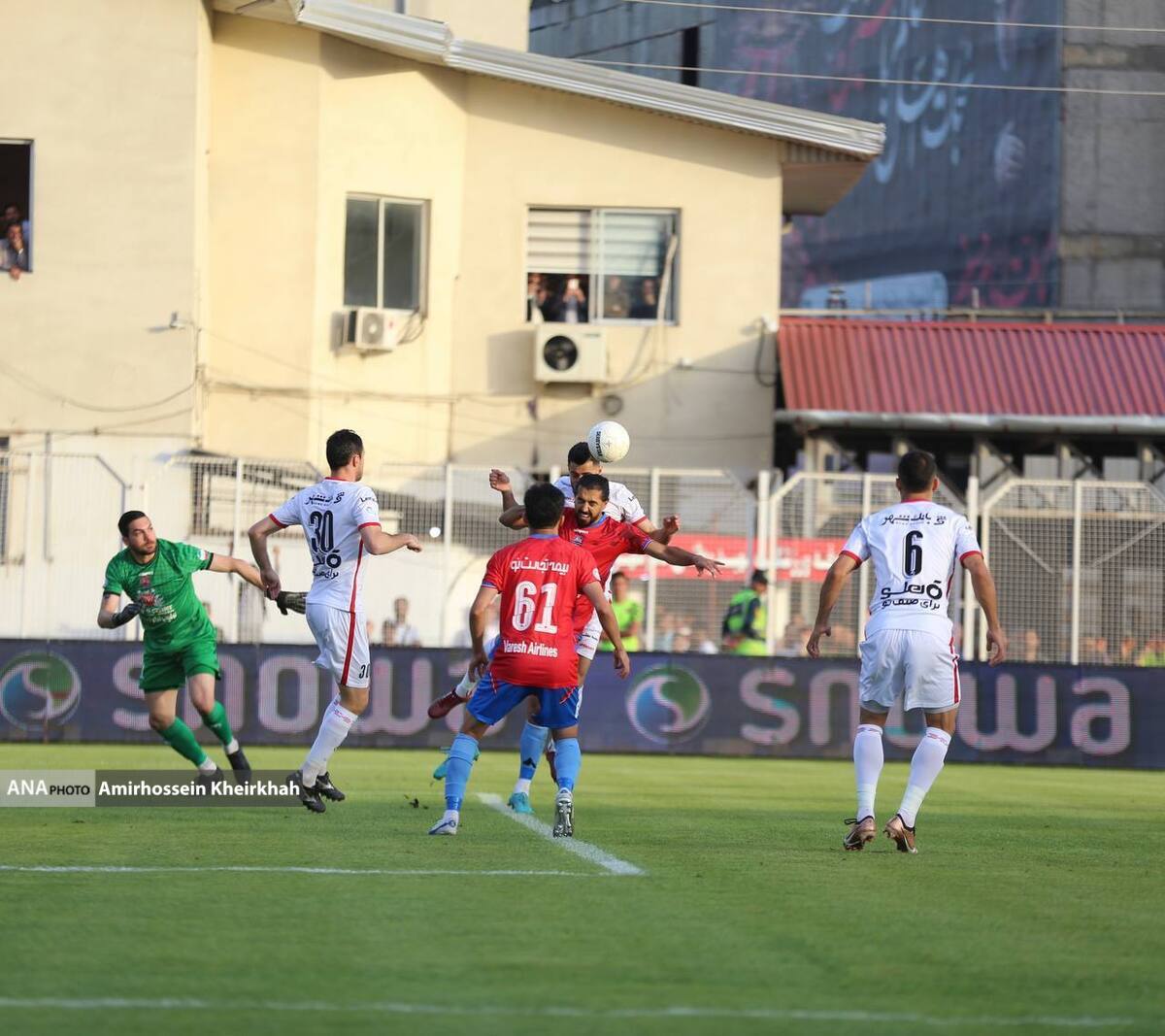 تصاویر شادی گل اول پرسپولیس مقابل نساجی