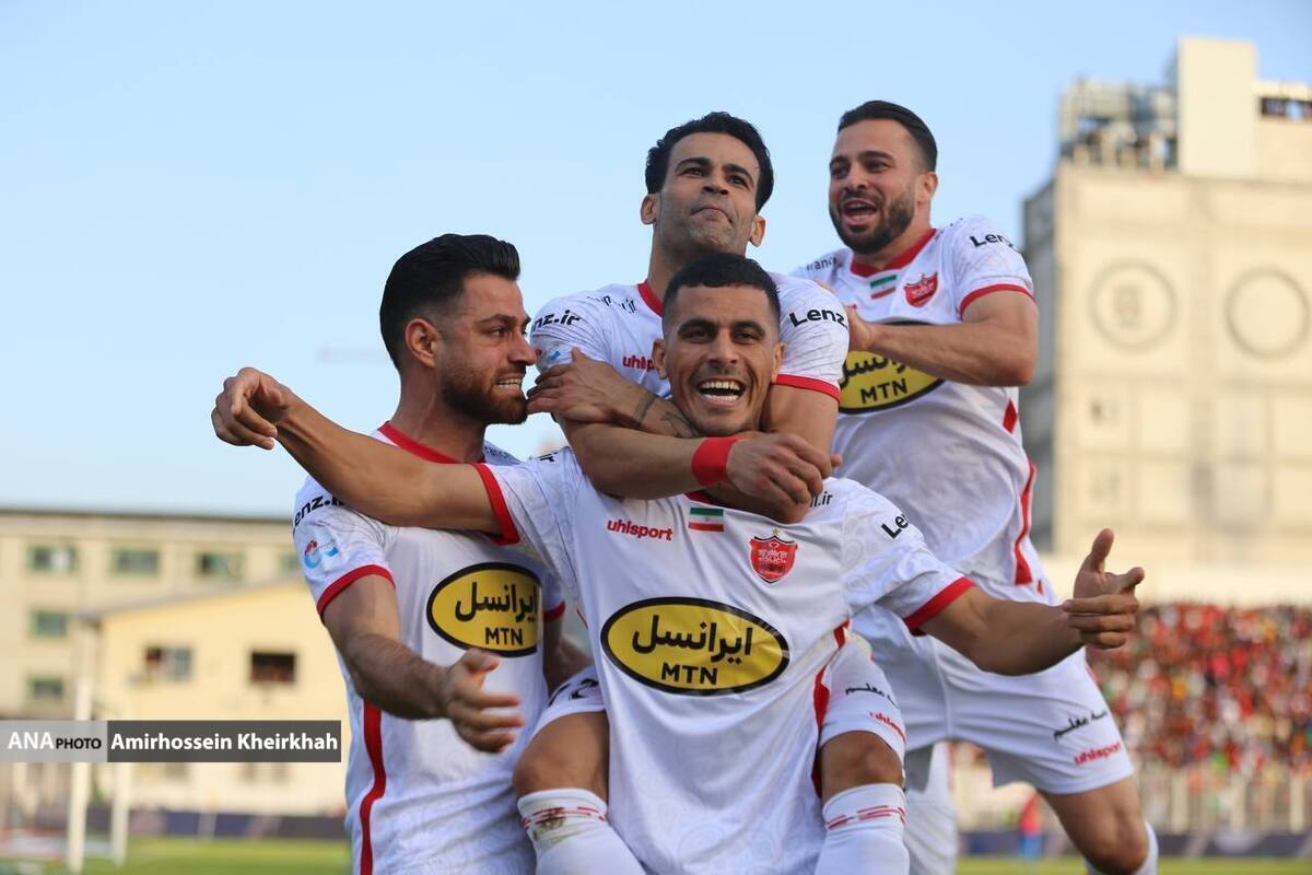 هشتمین تاج قهرمانی بر سر پرسپولیس عقدهگشایی استقلال در روز تحقیر تراکتور برد سپاهان برای نایب قهرمانی