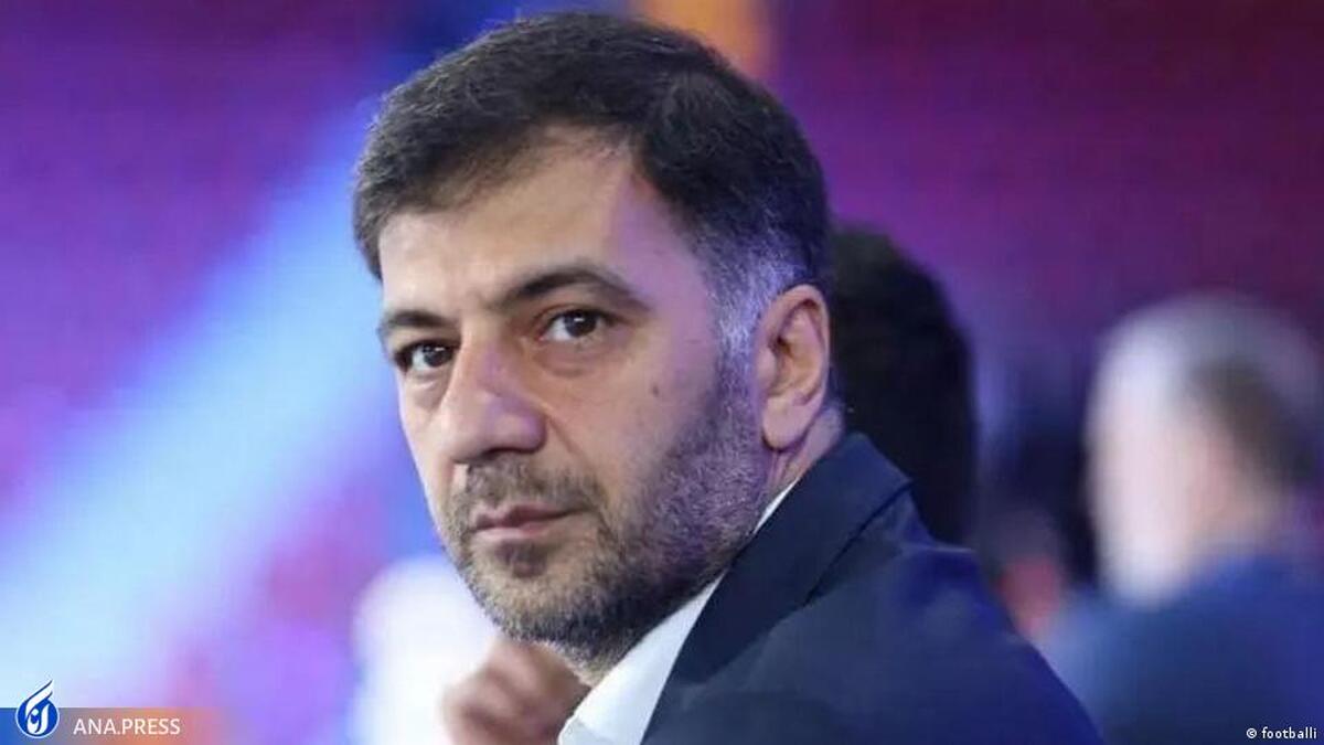 کریمی: از نظر ما بازیکنان قهرمان لیگ هستند/ حضور رحمتی در استقلال صحت ندارد+ فیلم