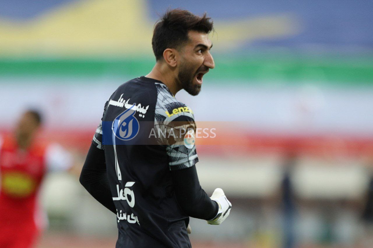 گلر پرسپولیس عصبانیت استقلالی ها را دو چندان کرد/ تمام حرکات جنجالی علیرضا بیرانوند+تصاویر گلر پرسپولیس عصبانیت استقلالی ها را دو چندان کرد/ تمام حرکات جنجالی علیرضا بیرانوند+تصاویر