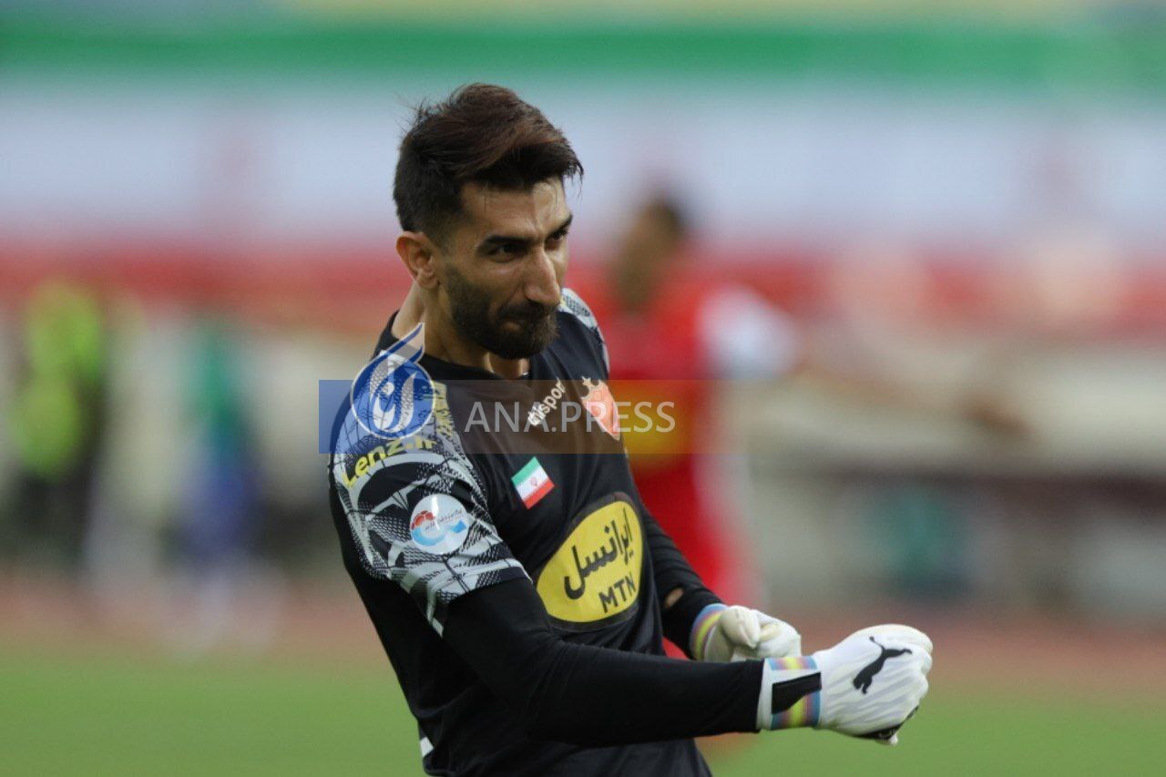 گلر پرسپولیس عصبانیت استقلالی ها را دو چندان کرد/ تمام حرکات جنجالی علیرضا بیرانوند+تصاویر گلر پرسپولیس عصبانیت استقلالی ها را دو چندان کرد/ تمام حرکات جنجالی علیرضا بیرانوند+تصاویر