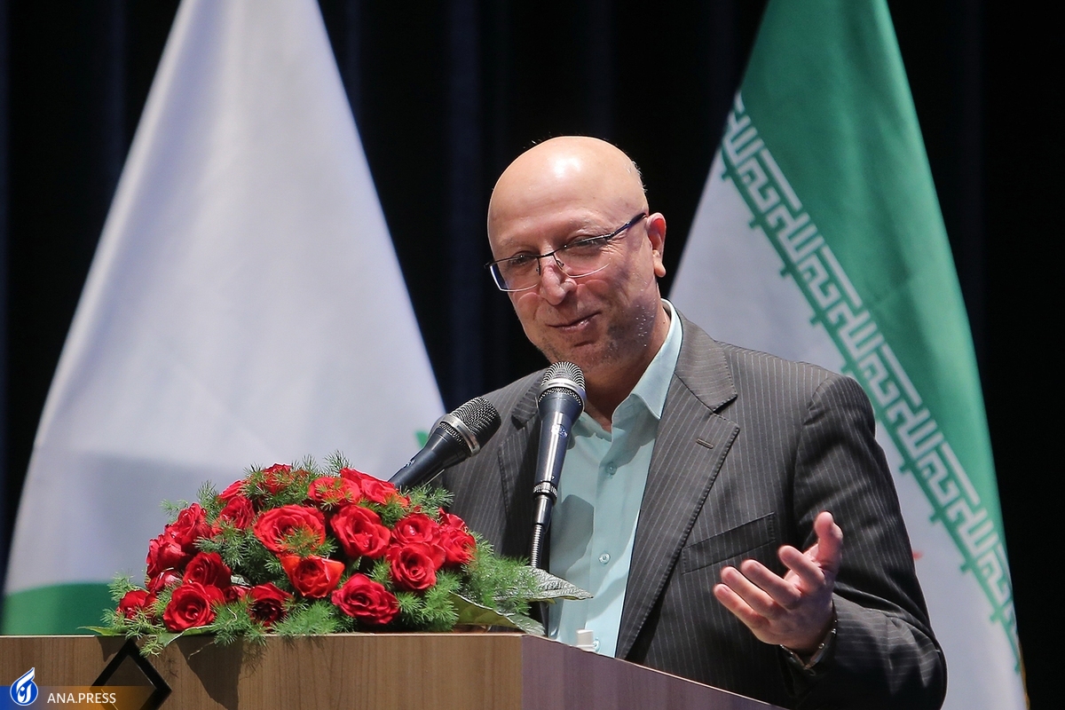 وزیر علوم: نگاه به آموزش عالی دولتی و غیردولتی متفاوت باشد