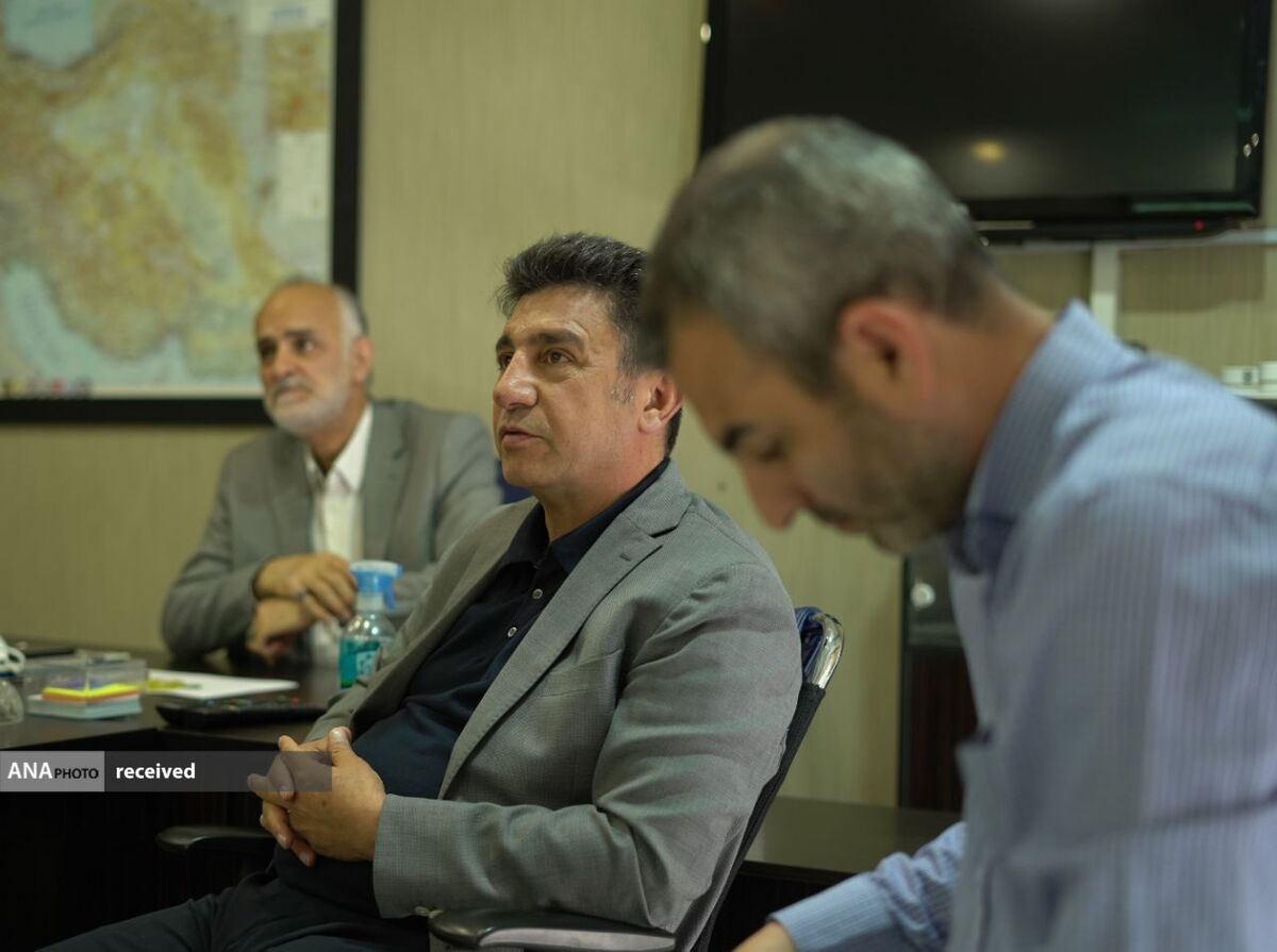 بررسی تقویم فصل آینده فوتبال ایران سه تاکید قلعهنویی در جلسه با سازمان لیگ