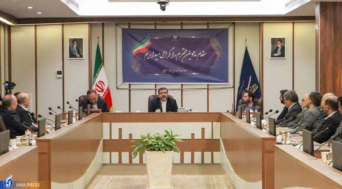 موظف به ترویج فرهنگ ناب و اصیل ایرانی هستیم