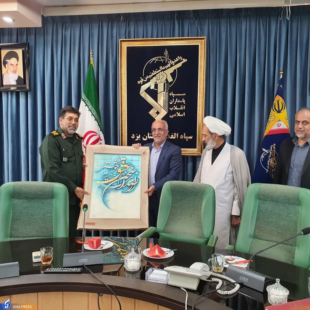 تجلیل دانشگاه آزاد اسلامی از فرمانده سپاه الغدیر یزد