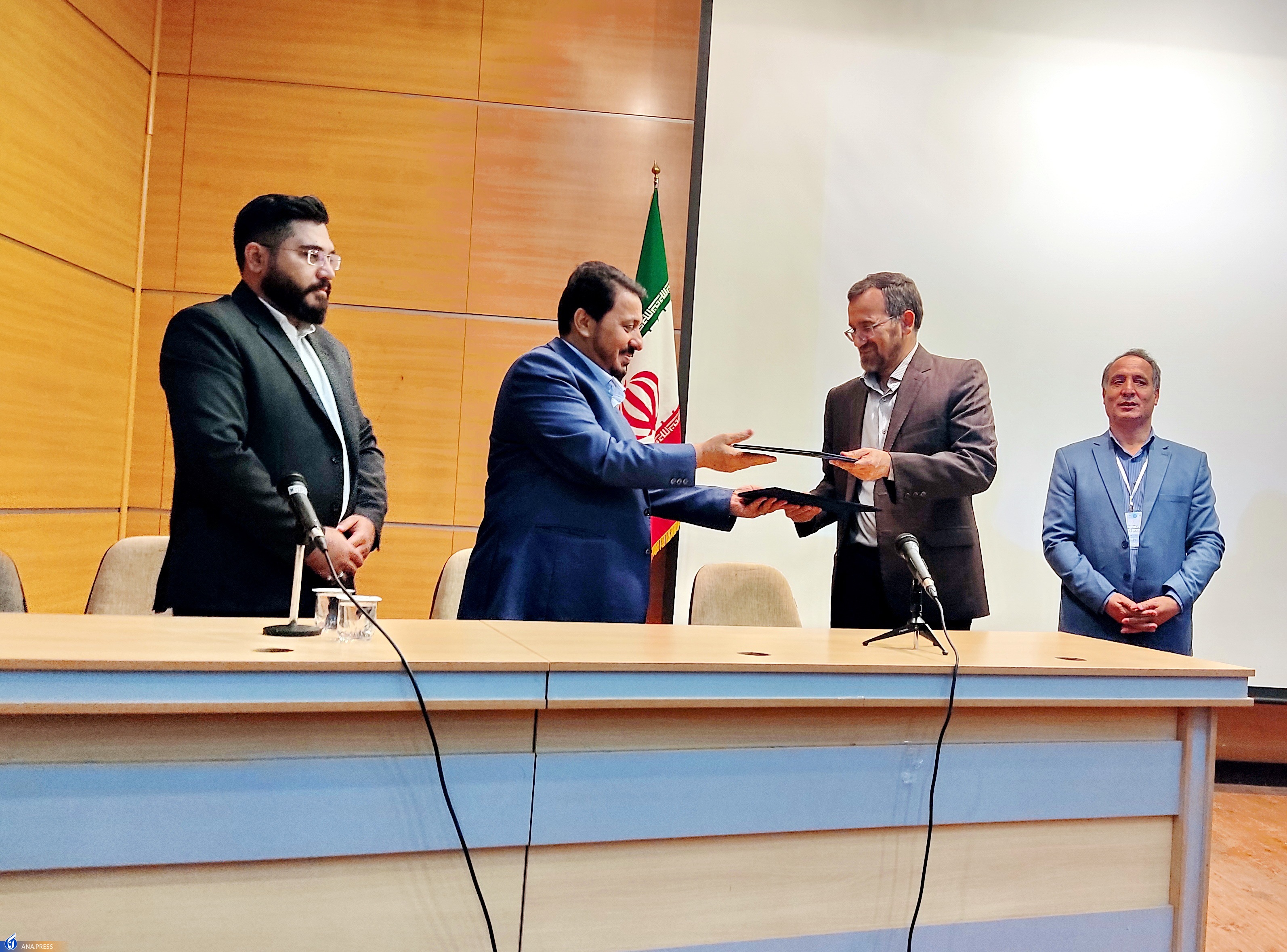 ارسال ۴۱۲ مقاله به کنفرانس ملی «ارتقای سلامت و چالشهای حقوقی آن» ارسال ۴۱۲ مقاله به کنفرانس ملی «ارتقای سلامت و چالشهای حقوقی آن»