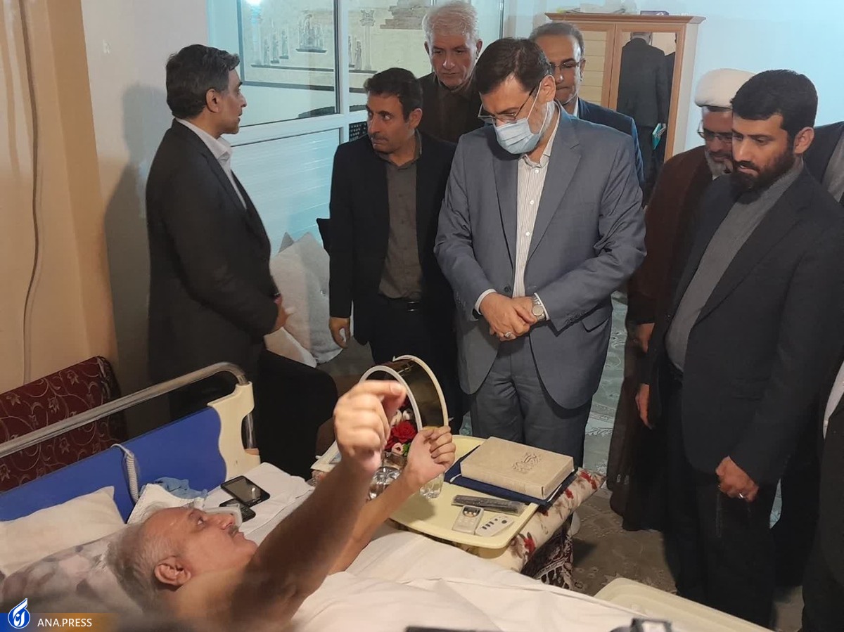 دیدار قاضیزاده هاشمی با جانباز قطع نخاع در خرم آباد