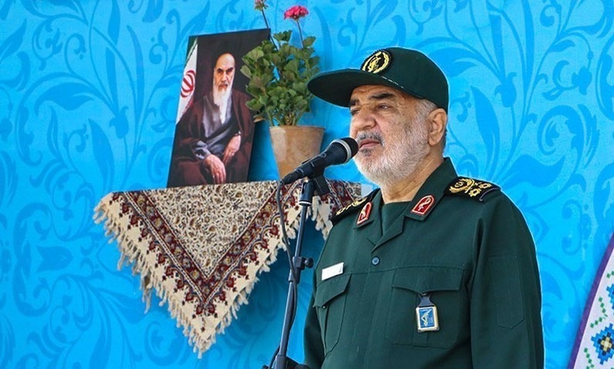 سرلشکر سلامی: امروز استخوان‌های دشمن خُرد شده است