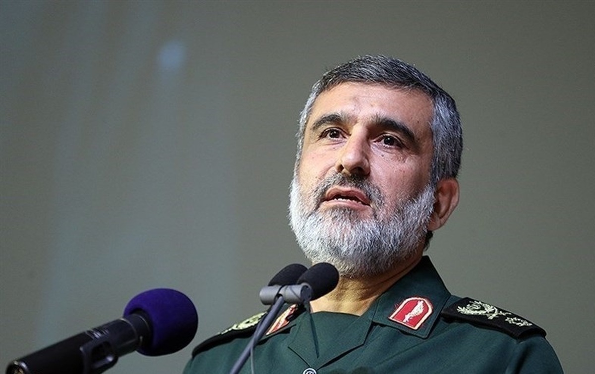سردار حاجیزاده: هیچیک از سامانههای پدافندی توان انهدام موشک «فتاح» را ندارند