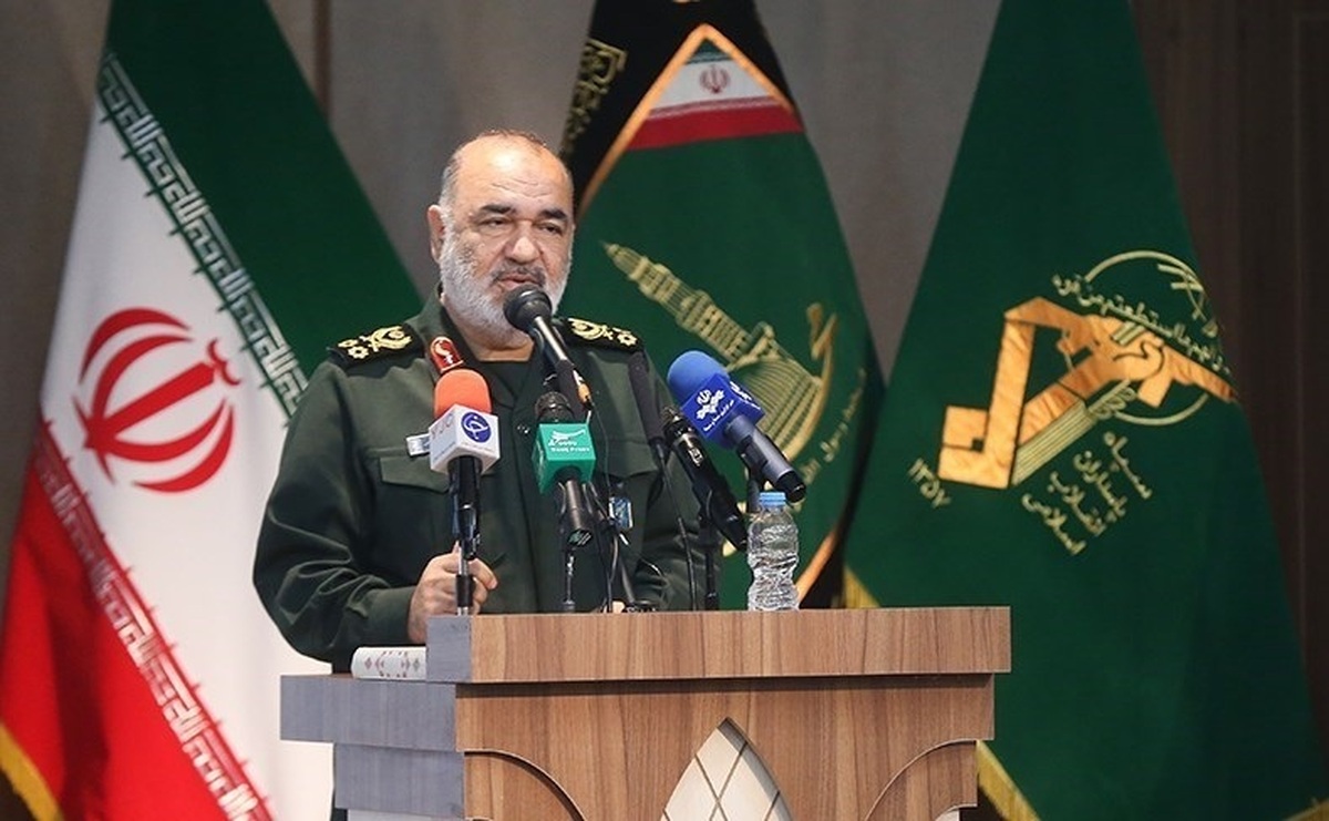 سرلشکر سلامی: سپاه به دنبال استفاده از هوش مصنوعی در محصولات دفاعی است