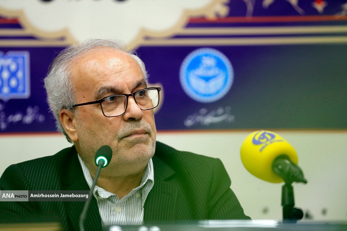 فرصت بازنگری رشتهها باید از ۵ سال به ۲ سال کاهش یابد
