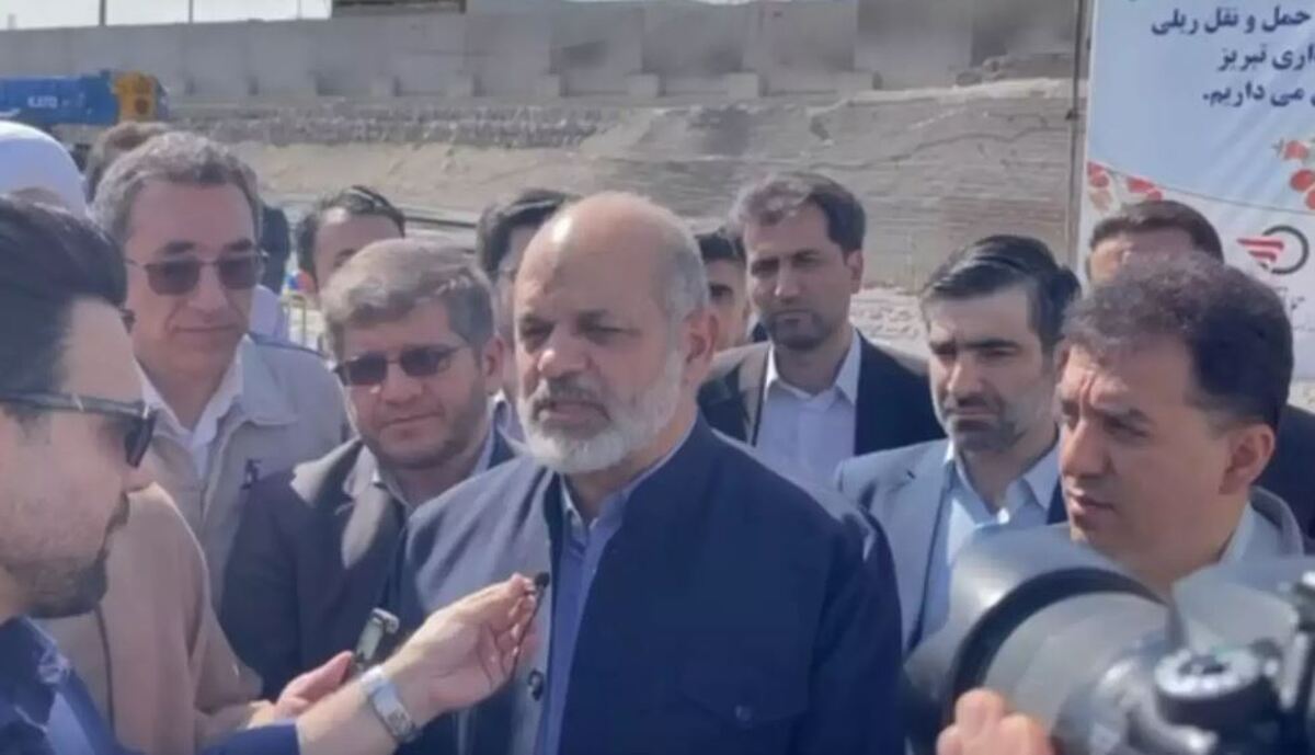 وزیر کشور: اجرای خطوط متروی تبریز با همت دولت پیگیری می شود