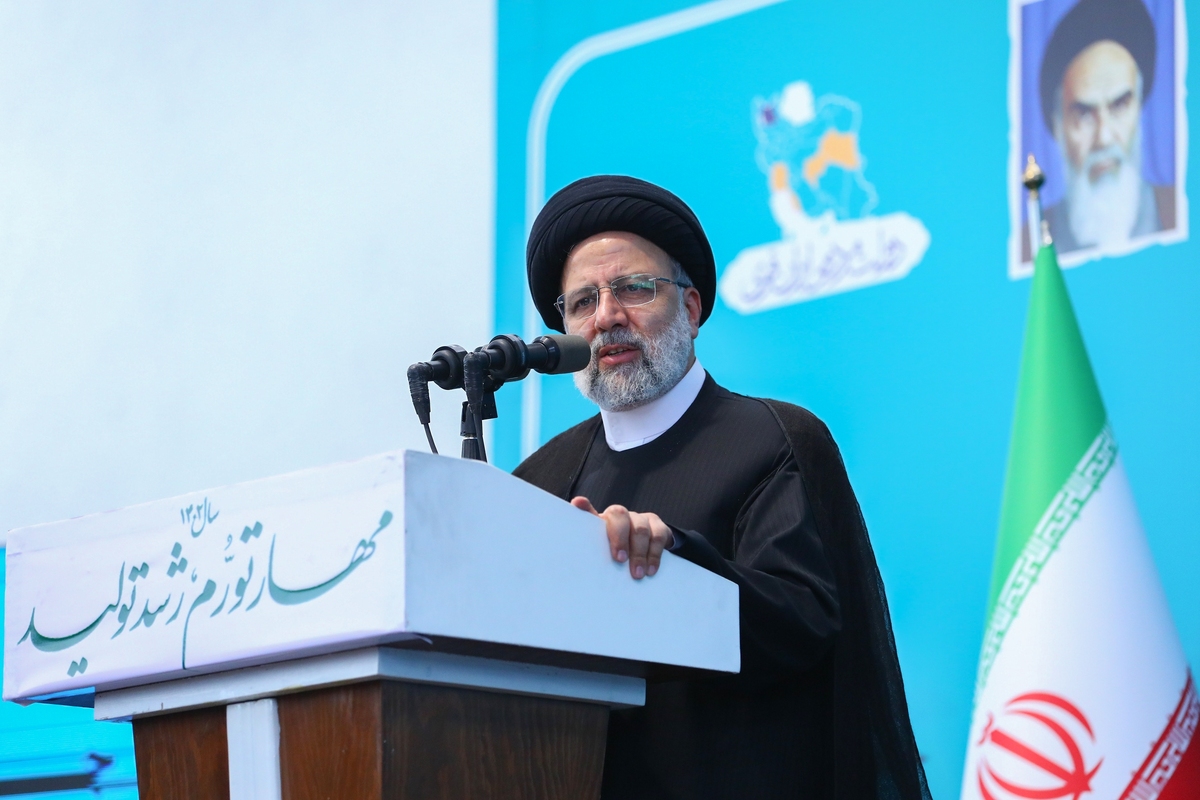رئیسی: اجازه لانه کردن فساد در ادارات را نمیدهیم