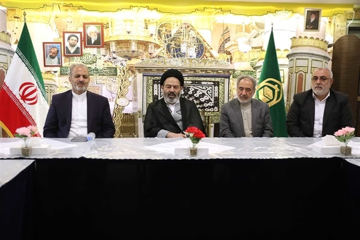 دیدار معاون کنسولی وزارت خارجه با سرپرست حجاج ایرانی و رئیس سازمان حج و زیارت