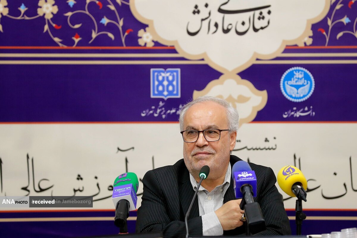 اعطای «نشان عالی دانش» به ۱۲ استاد در ۶ شاخه علمی