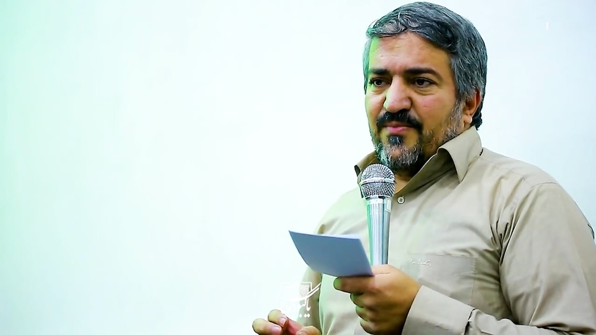 مداحان باید به سمت کارآفرینی و حرفهآموزی بروند
