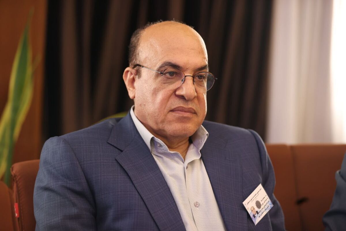 پوریا برای چهارمین مرتبه رئیس شد
