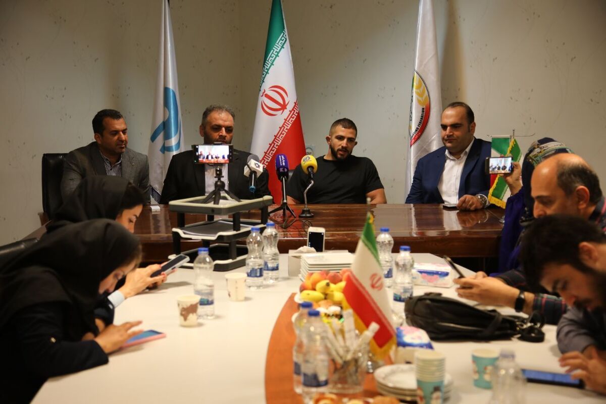 واکنش انوشیروانی به خبر تمرین بانوان در رستوران و درخواست ۷۰ میلیاردی برای پایان یک سال خوب