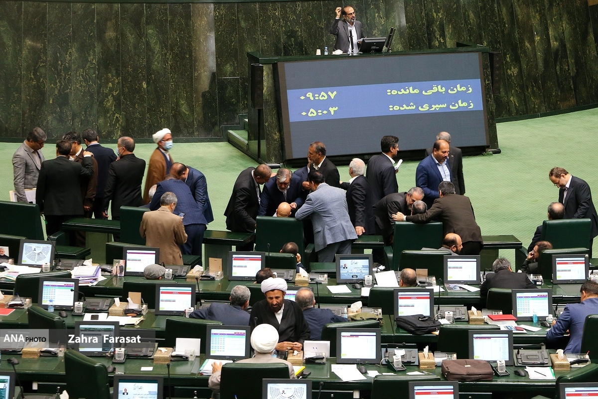 ممانعت از اجرای حقابه هیرمند نقض حقوق ملت ایران است