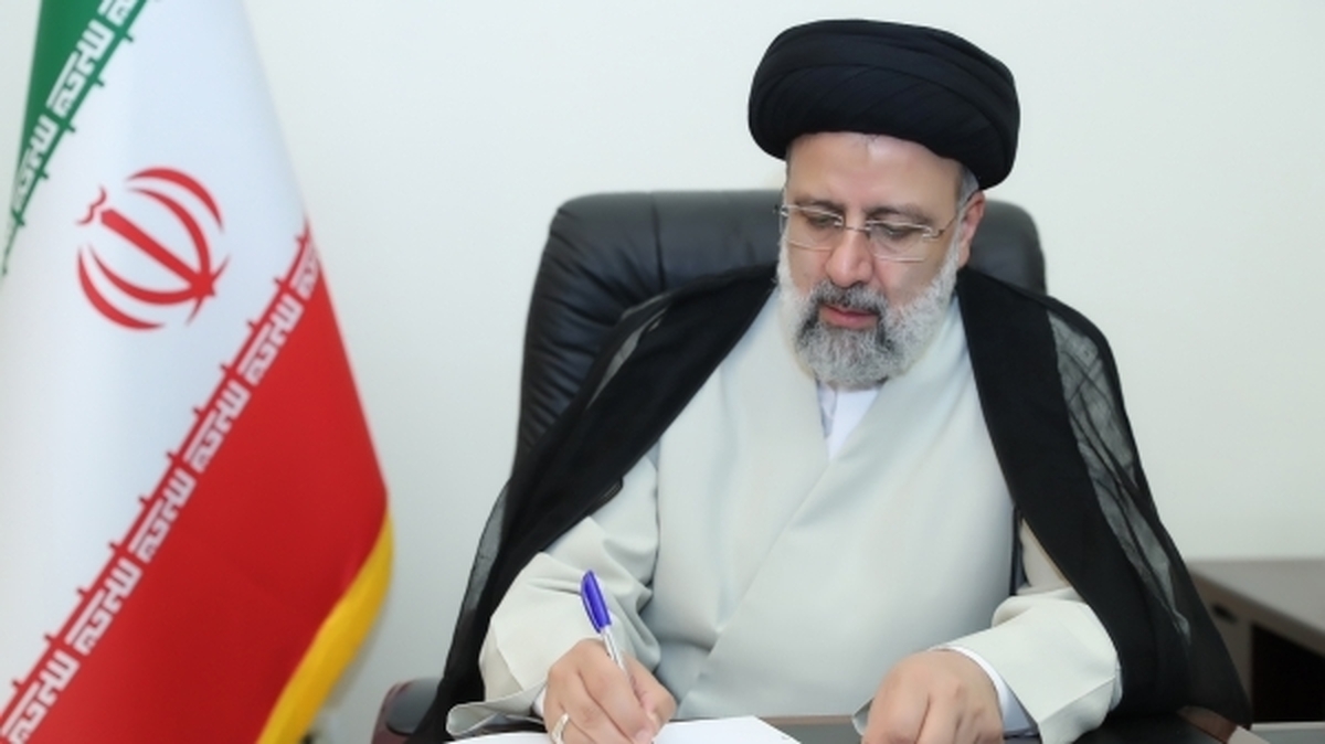 رئیس جمهور در پیامی درگذشت والده اسحاق جهانگیری را تسلیت گفت