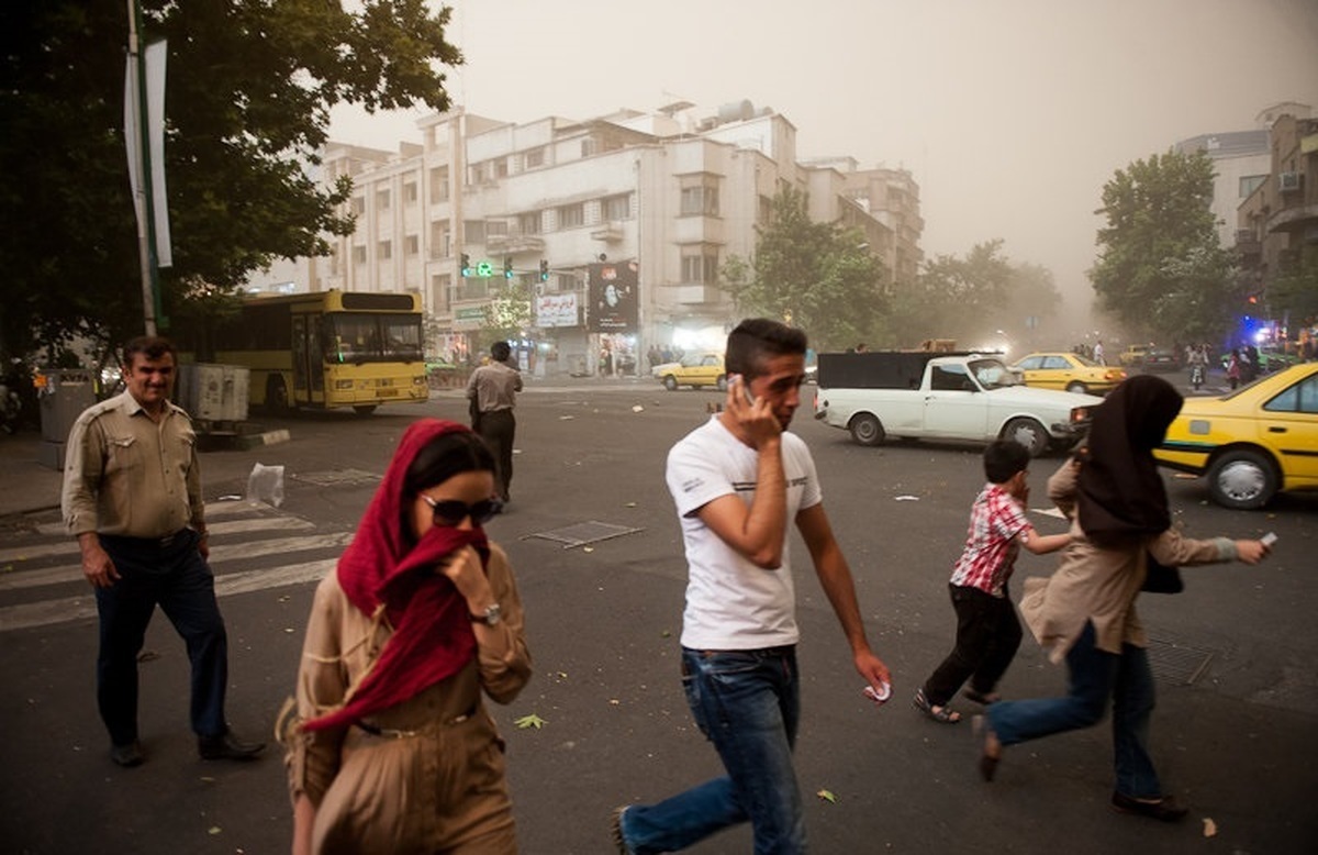 وزش باد شدید و خیزش گرد و خاک در تهران