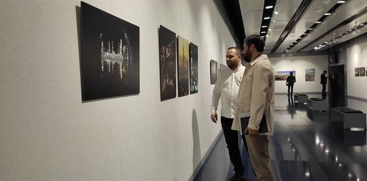 «دور خدا بگرد» در گالری پردیس ملت افتتاح شد