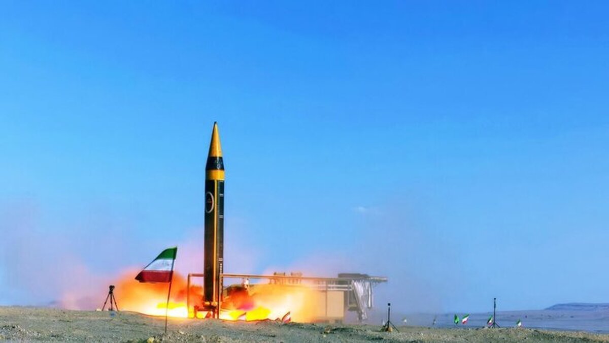 موشک راهبردی «خرمشهر ۴» رونمایی شد