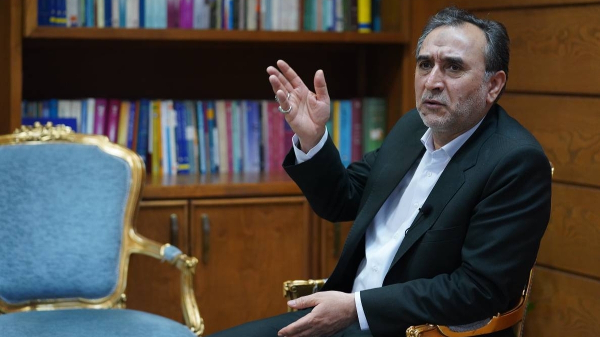 آزادی دیپلمات ایرانی شکست و رسوایی برای منافقین بود