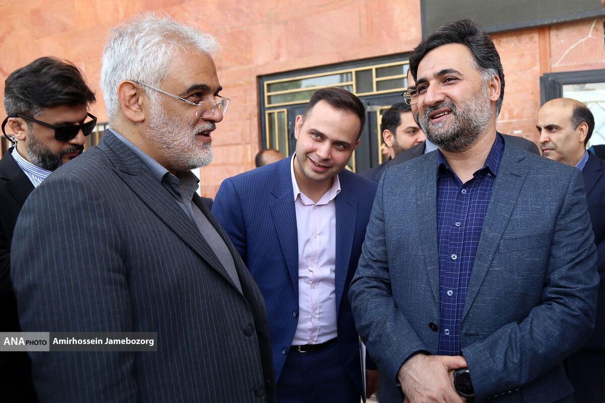 بازدید دکتر طهرانچی از رویداد «فنبازار و نمایشگاه ازدیاد درختان میوه»