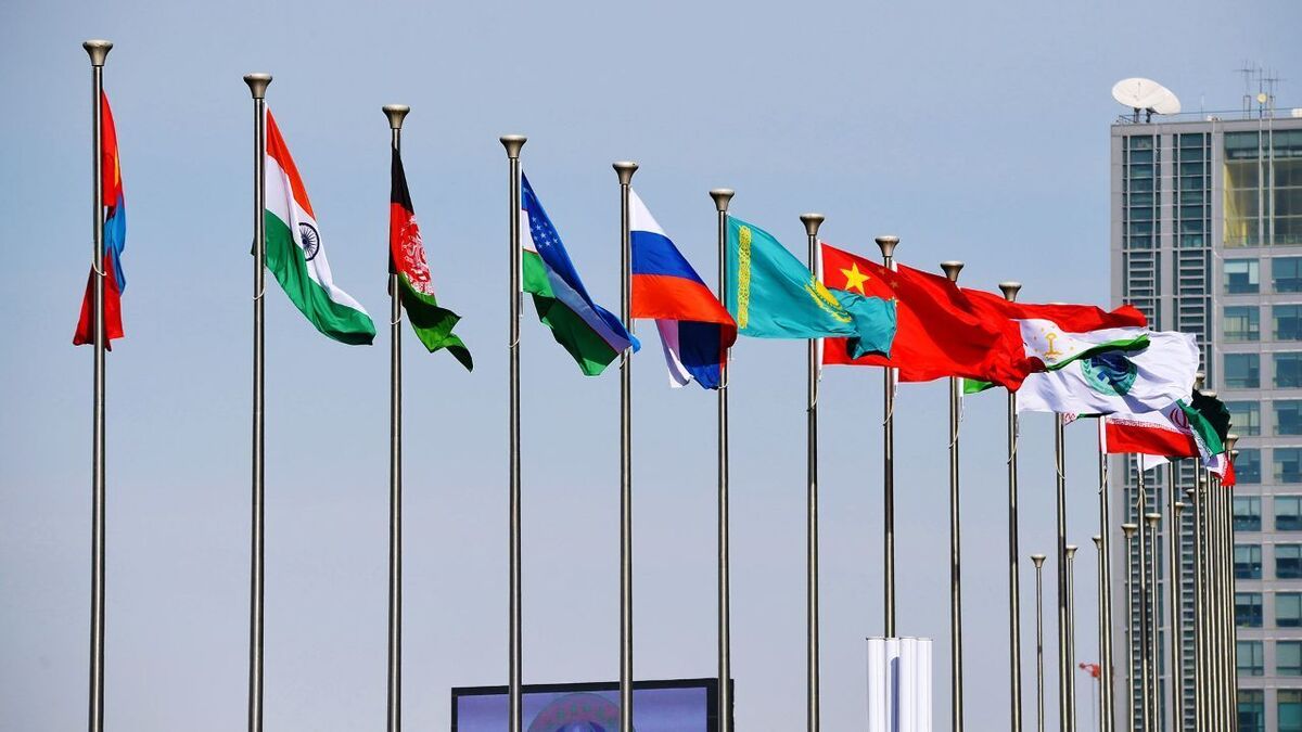 اکو کلید تعامل تجاری شرق و غرب را به ایران می دهد؟