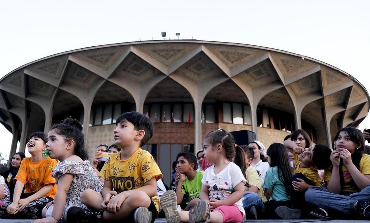 ارمنیها «دریاچه قو» را به تئاتر شهر آوردند