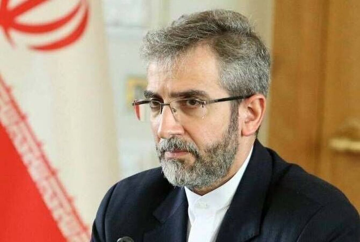 علی باقری راهی بغداد شد
