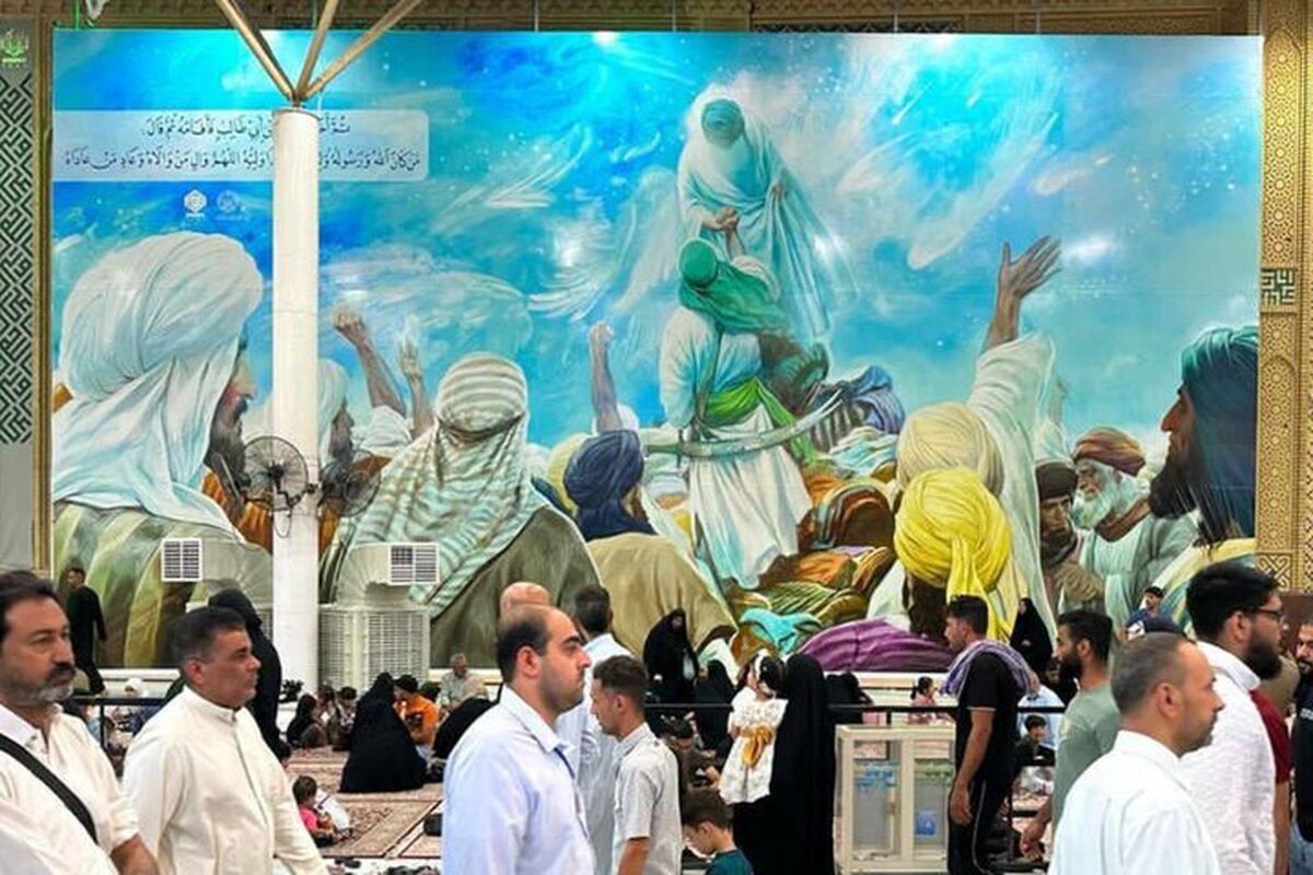 آثار حسن روحالامین بر دیوار حرم حضرت علی(ع) نقش بست
