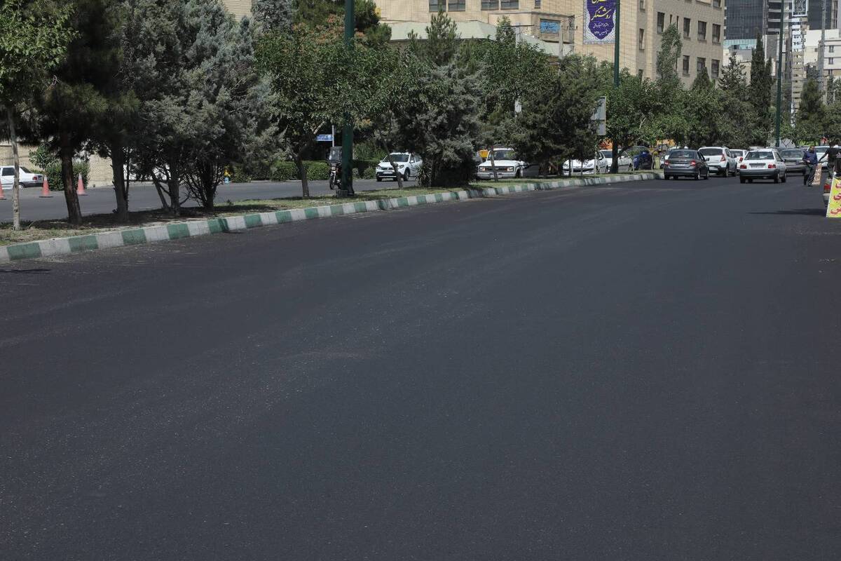 خداحافظی معابر منطقه ۲ با آسفالت قدیمی و فرسوده