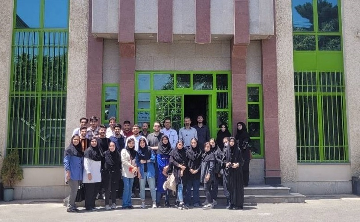 ضرورت استفاده دانشجویان از تجارب واحدهای صنعتی