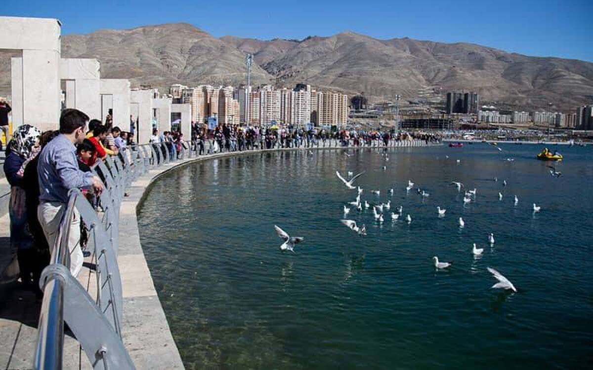 پاکسازی محدوده دریاچه چیتگر از حضور معتادان متجاهر