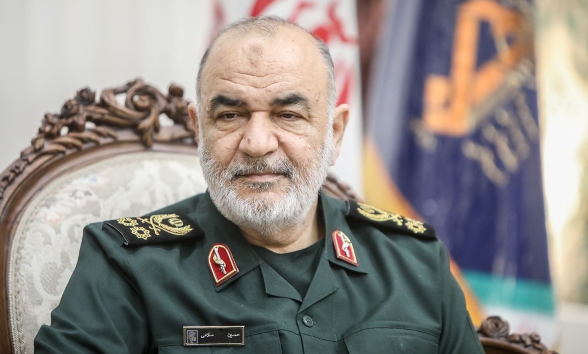 سرلشکر سلامی: خدمت در راه انقلاب بازنشستگی ندارد