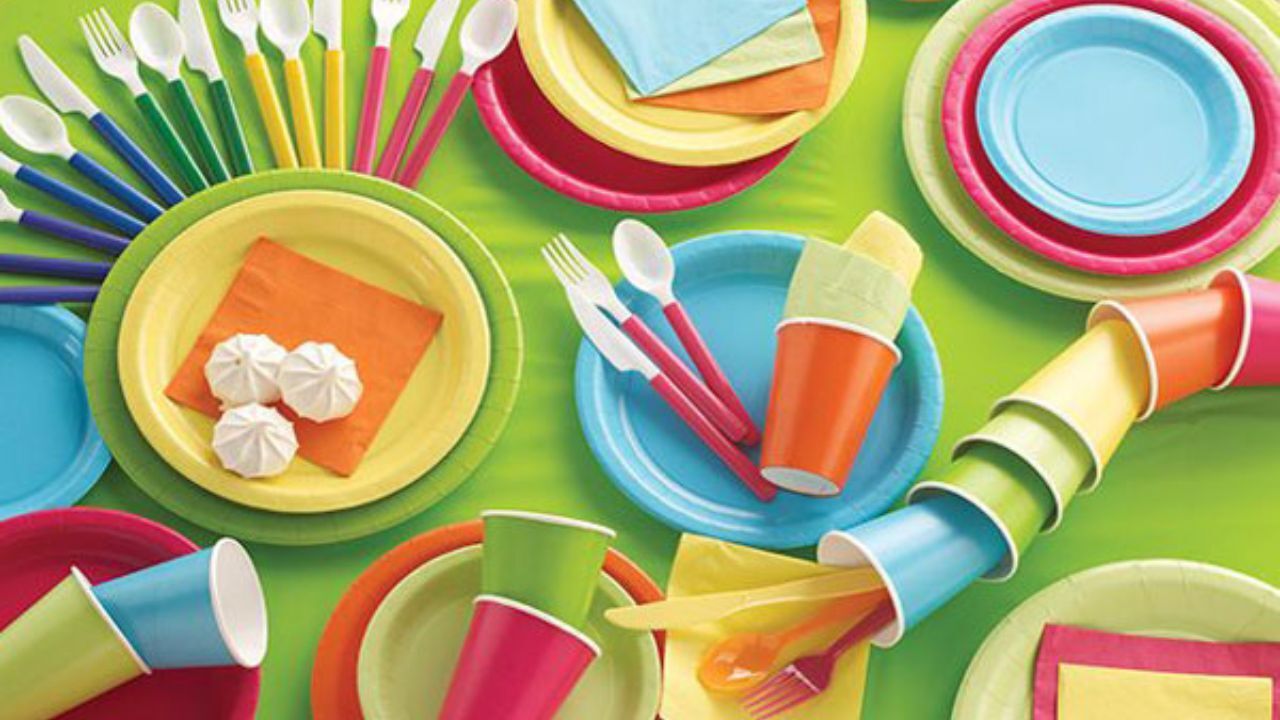 شرکتهای فناورانه برای تولید مواد اولیه صنایع پلیمری پیشگام شوند صنایع پلیمری